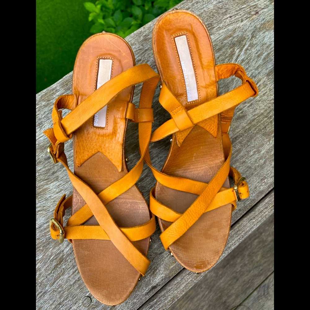 Michael Kors nude, strappy heels w/great metal heel!! Vintage 💯 Gently used.